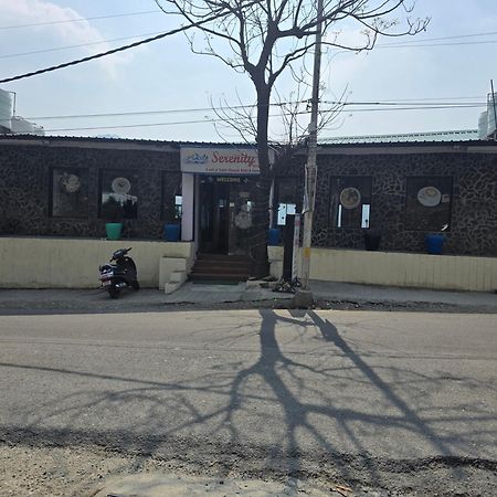 Siddhi Vinayak Hotel And Banquet Bhimtal Ngoại thất bức ảnh