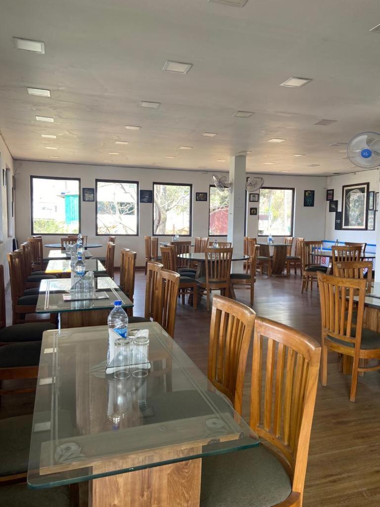 Siddhi Vinayak Hotel And Banquet Bhimtal Ngoại thất bức ảnh