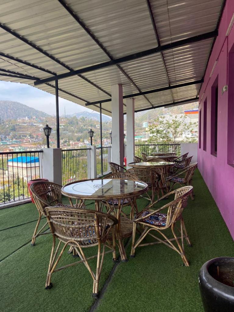 Siddhi Vinayak Hotel And Banquet Bhimtal Ngoại thất bức ảnh