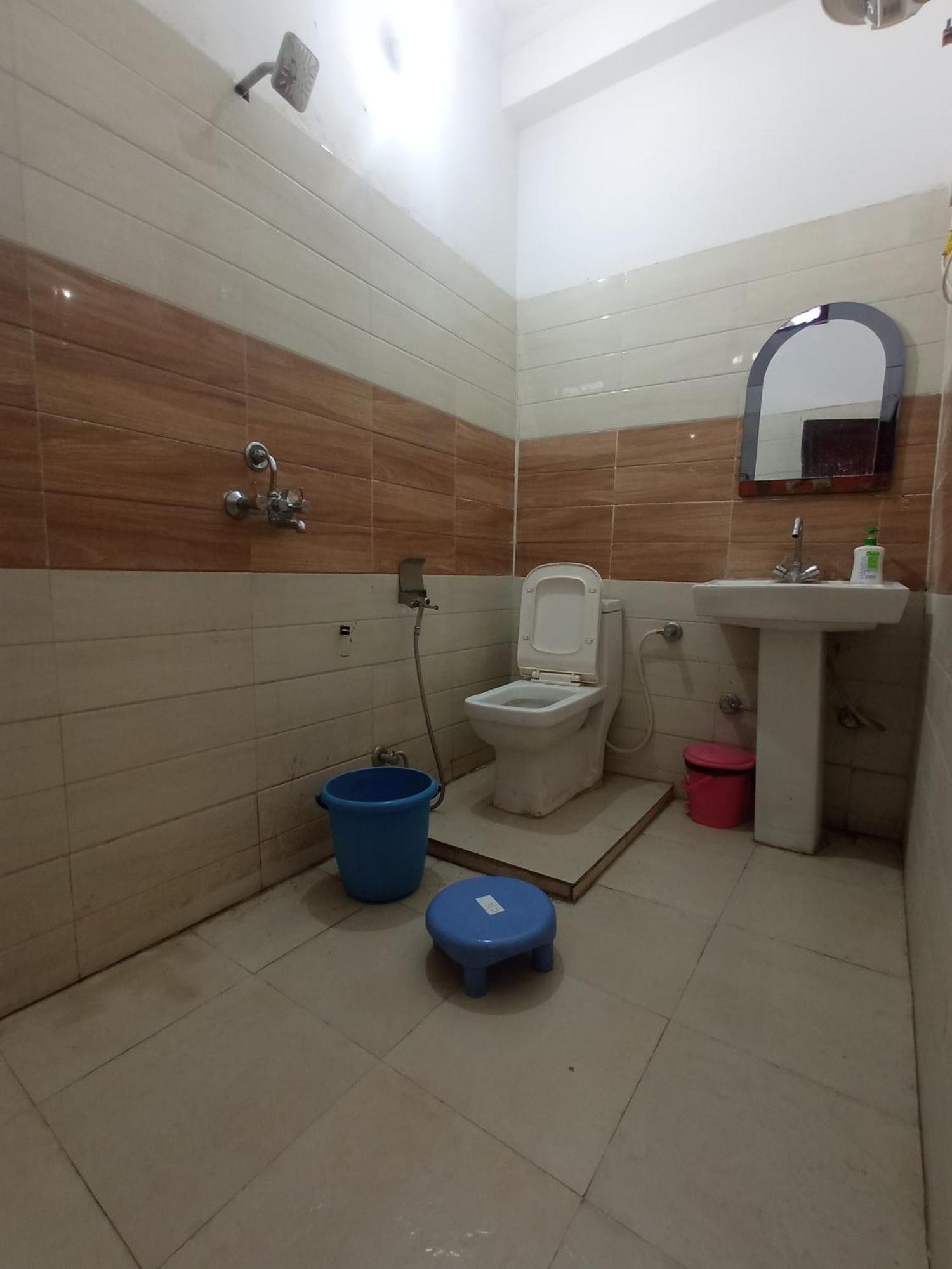 Siddhi Vinayak Hotel And Banquet Bhimtal Ngoại thất bức ảnh