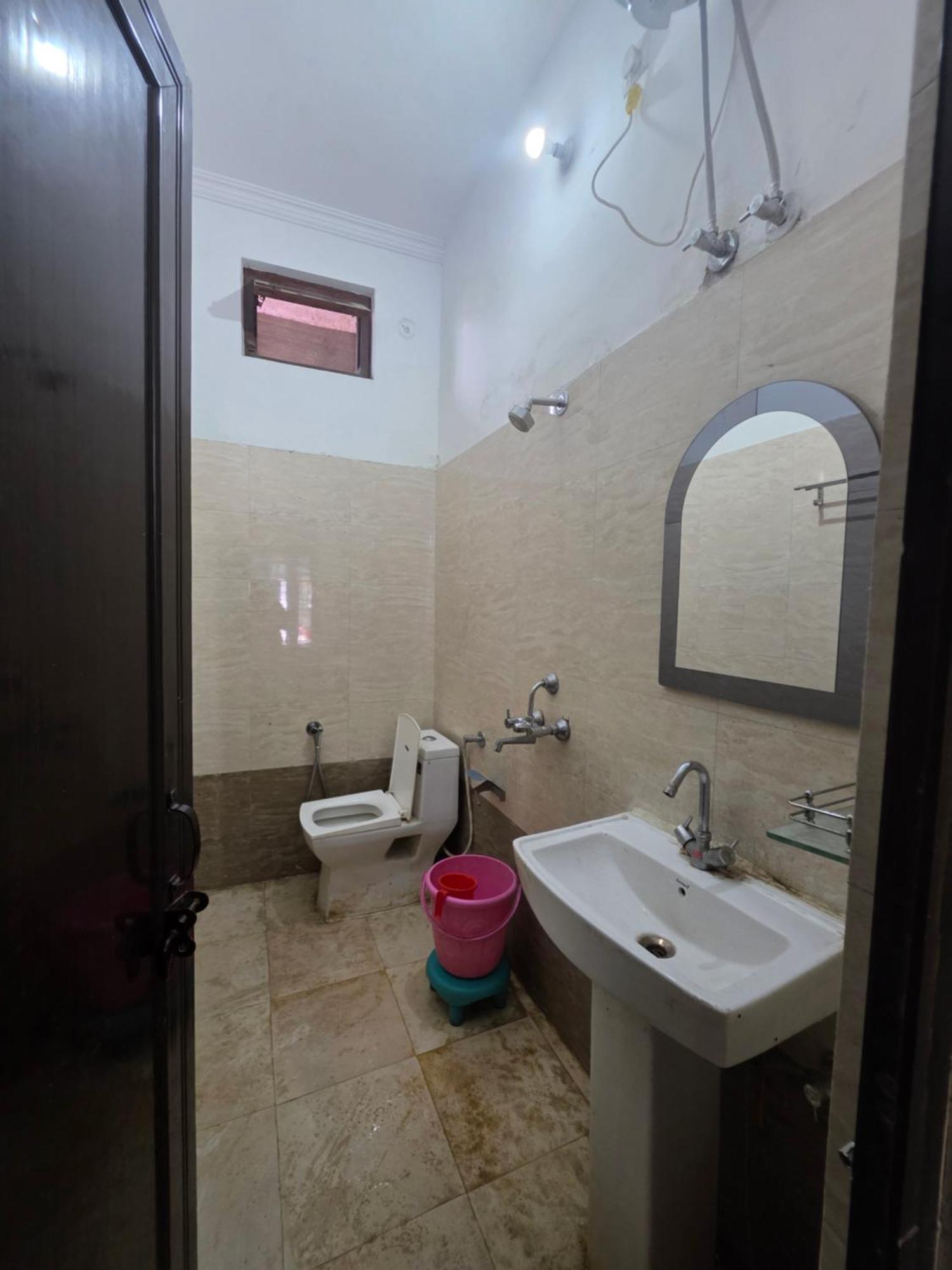 Siddhi Vinayak Hotel And Banquet Bhimtal Ngoại thất bức ảnh
